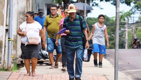 “Nome”, “Sobrenome” e até “IBGE”: brasileiros surpreendem com registros curiosos, aponta levantamento