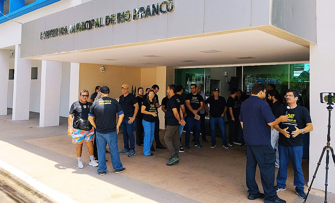 Auditores fiscais da Capital entregam cargos e protestam contra arquivamento de lei tributária em Rio Branco