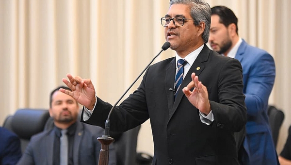 Edvaldo Magalhães volta a defender pagamento do RGA aos servidores públicos: “está escrito na lei”