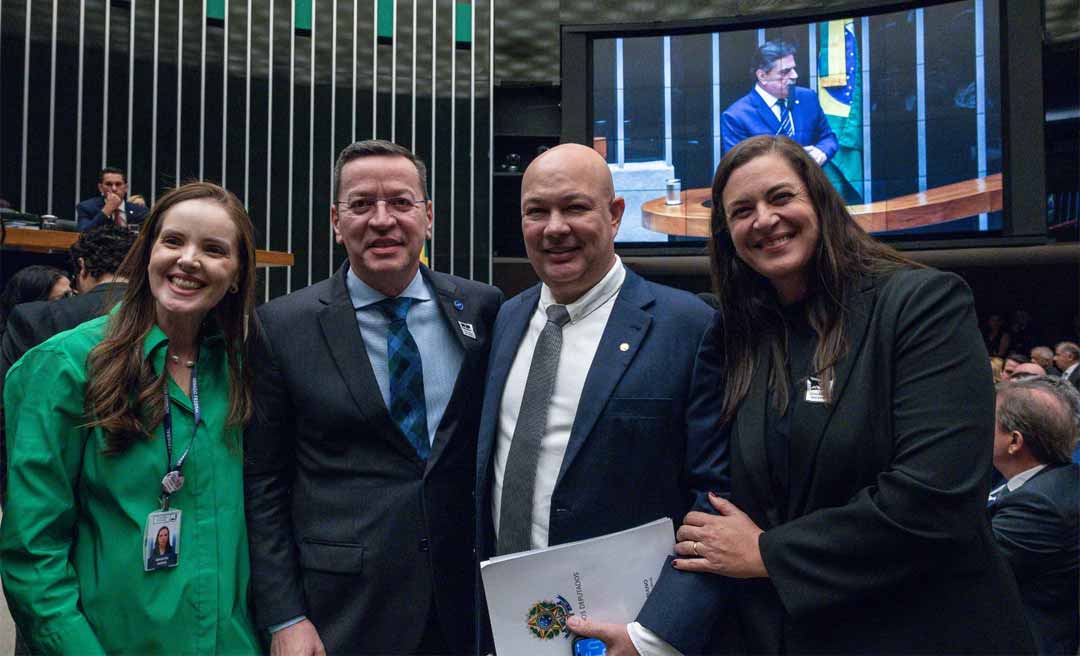 Zé Adriano defende pautas da indústria para geração de emprego e renda