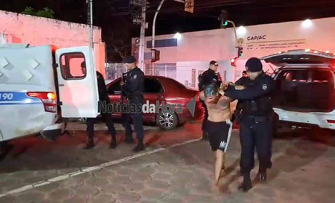 Boca de fumo é estourada após denúncia, e dupla é presa com drogas, dinheiro e materiais do tráfico em Rio Branco