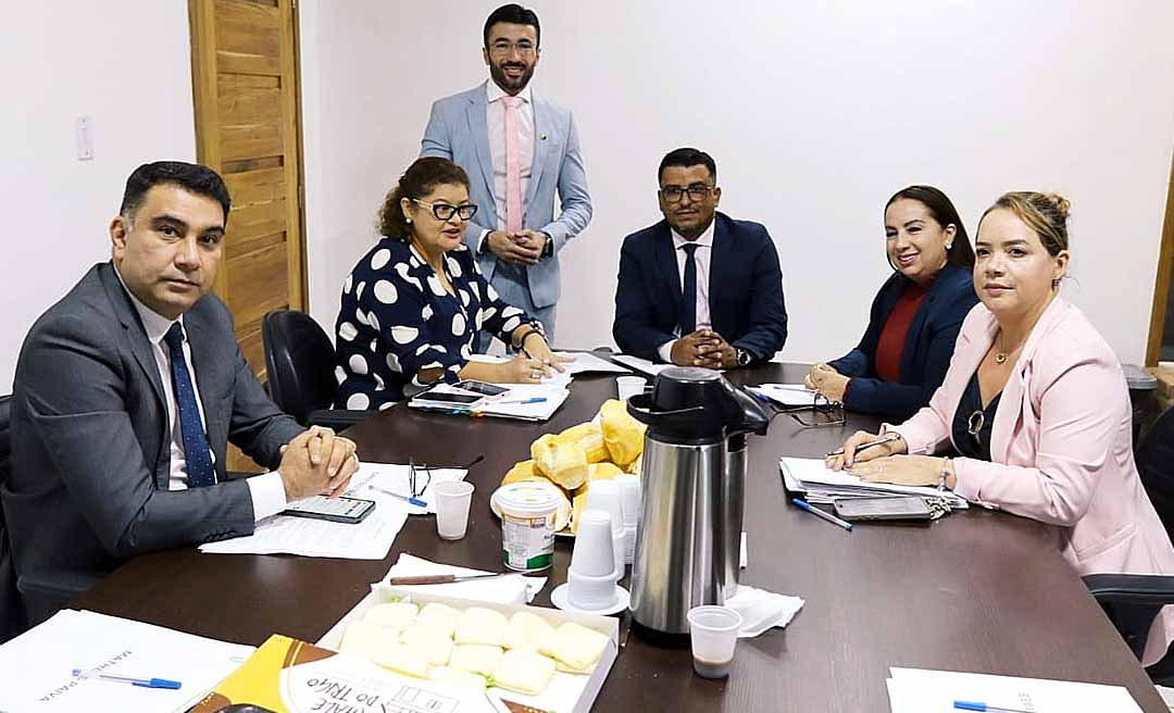 Pacote de projetos com foco social, saúde e mobilidade avança nas comissões da Câmara de Rio Branco