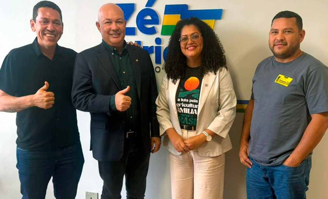 Deputado Zé Adriano garante investimentos a trabalhadores rurais de Manoel Urbano