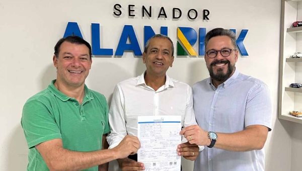 Edinaldo Muniz se filia ao Republicanos e reforça projeto para o Acre