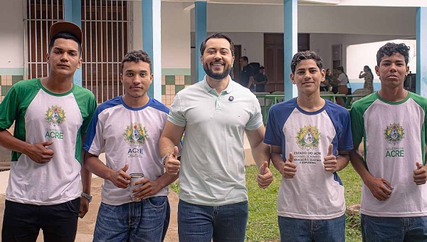 Em Capixaba, Jarude inicia o Ideia Braba, leva consultas do Novo Olhar e abre etapa municipal da Copa Acre de Futsal
