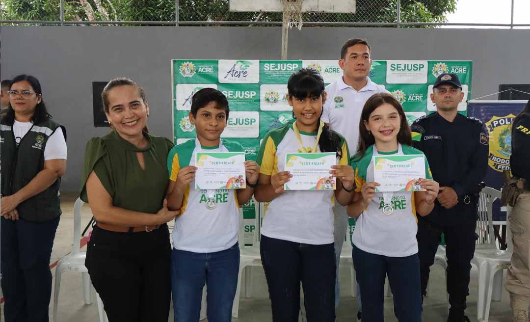 Sejusp promove formatura do projeto Pequenos Brilhantes para estudantes de Sena Madureira