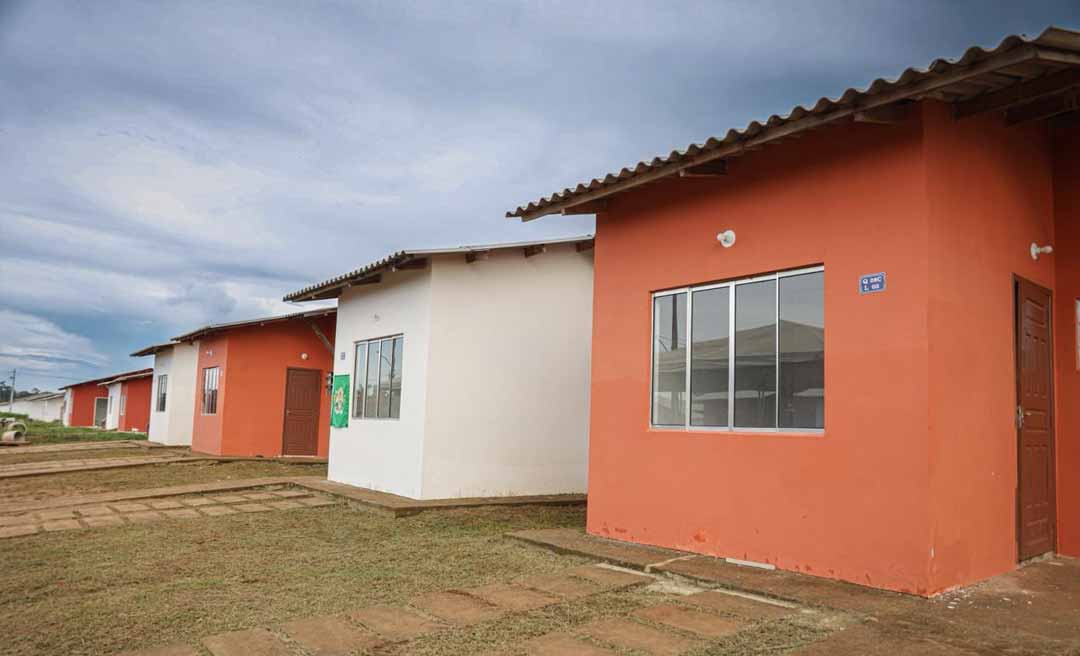 Administração Gladson Camelí realiza 3ª entrega de 100 unidades habitacionais na Cidade do Povo nesta terça