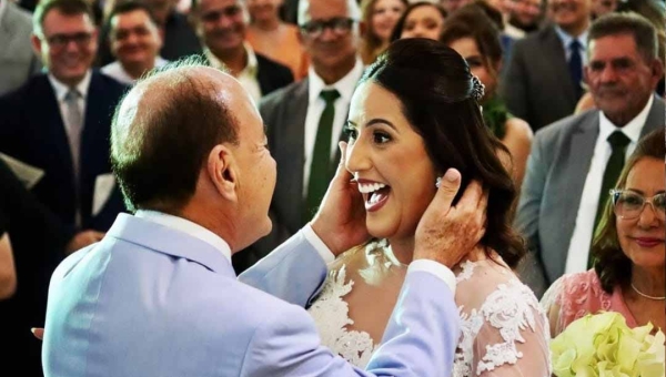 Prefeito de Rio Branco oficializa candidatura da primeira-dama do município, Kelen Bocalom, à Câmara Federal