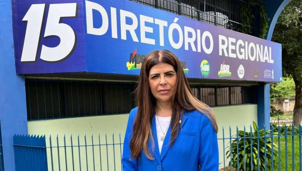 Isso é uma indireta? Antônia Lúcia se filia ao MDB e diz que no partido não tem lobo: “Aqui só tem leão”