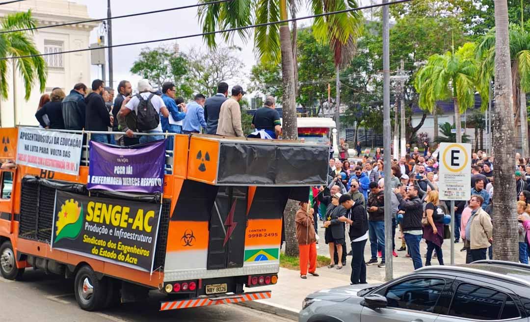 Sindicatos afirmam que até o momento não tiveram acesso aos projetos que serão encaminhados à Assembleia nesta quarta