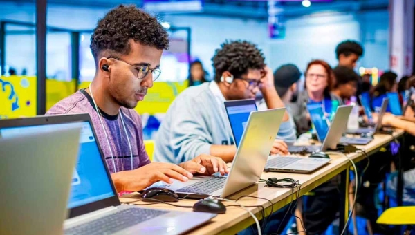 CIEE está com 05 vagas abertas para os programas de Estágio e Aprendizagem no Acre