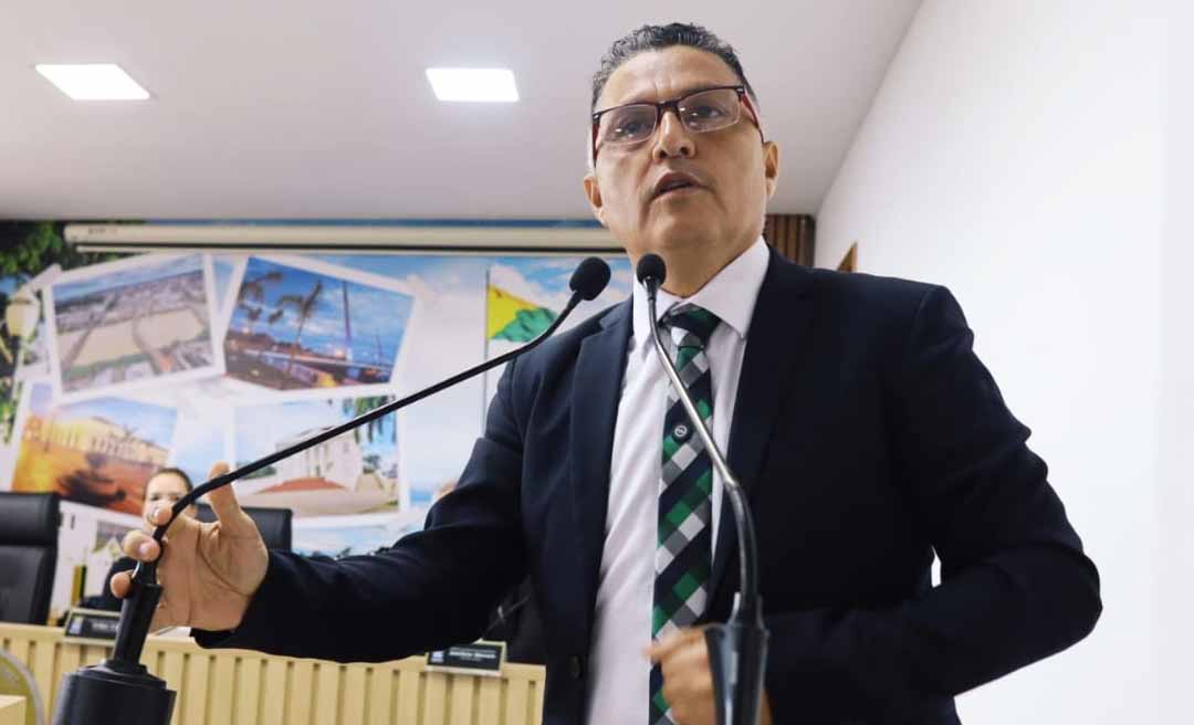 “Licitação do transporte pode ultrapassar R$ 1 bilhão e precisa de transparência”, diz Eber Machado ao cobrar assinatura de CPI na Câmara