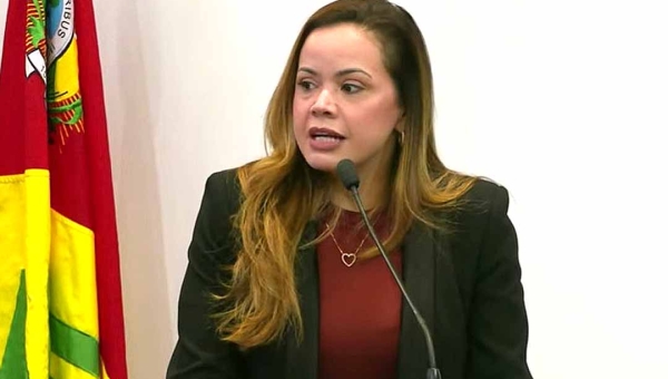 Michelle solta o verbo contra Jonathan Santiago: ‘existe uma cara feia desejando tomar as rédeas do Palácio’