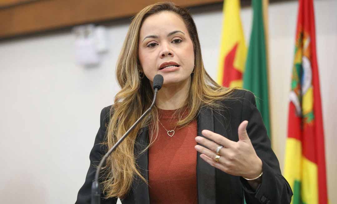 Após vazamento de informações, Michelle solta o verbo contra Jonathan Santiago: ‘existe  uma cara feia desejando  tomar as rédeas do Palácio’