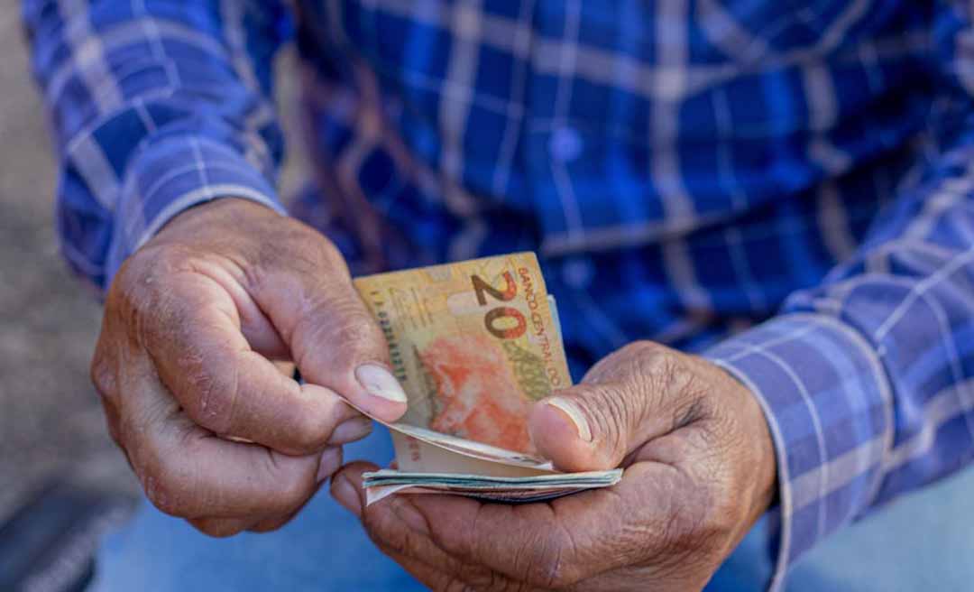 Mais de 80 mil aposentados do Acre vão ser beneficiados com o adiantamento do 13º; parcelas serão pagas nos finais de abril e maio