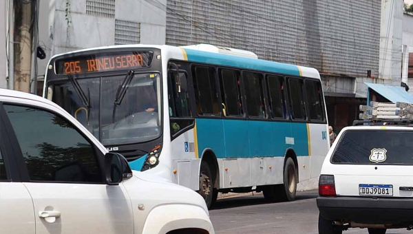 Após quatro pedidos de impugnação, Prefeitura de Rio Branco adia licitação do transporte coletivo