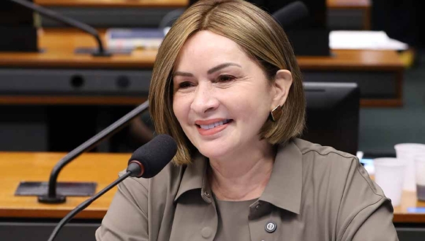 Socorro Neri propõe expansão da UFAC para Tarauacá e Sena Madueira e cobra do MEC Hospital Universitário para o Acre