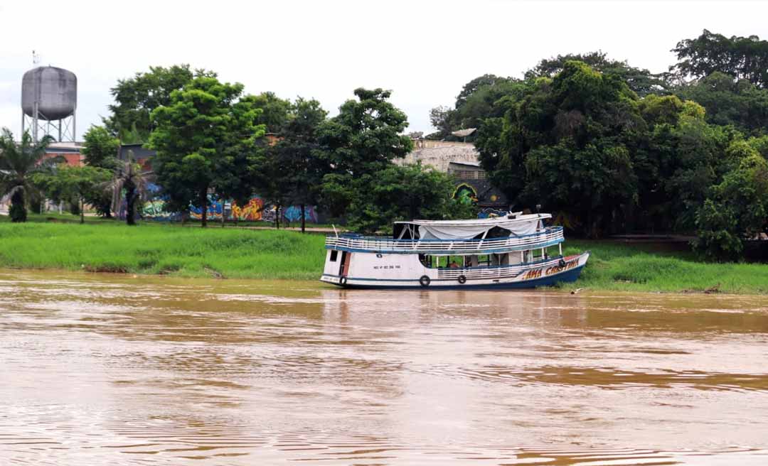 Nível do Rio Acre sobe em Rio Branco, mas permanece abaixo da cota de alerta