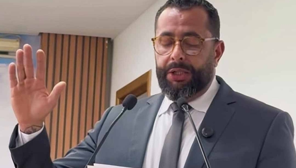 “Vamos desempenhar o melhor trabalho, sempre buscando melhorar a vida da população”, diz Hildegard Pascoal ao assumir vaga na Câmara