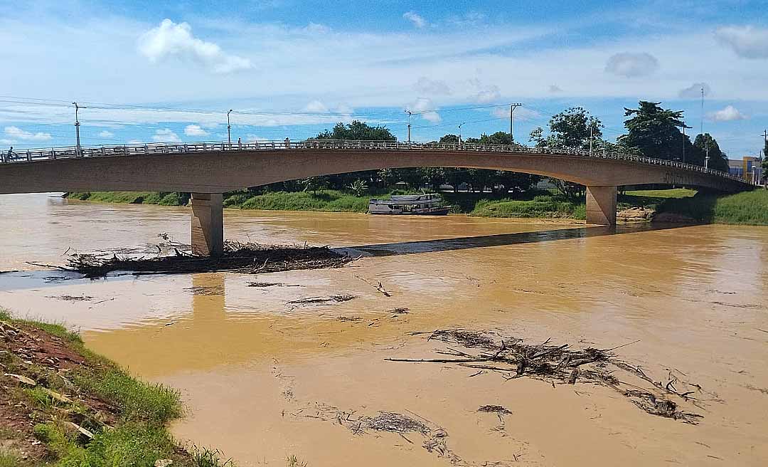 Após leve alta, Rio Acre entra em vazante e reduz risco de cheia em Rio Branco