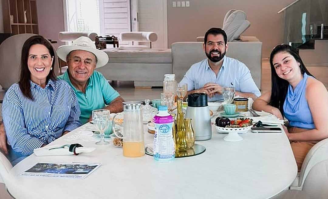 “É assim, ouvindo e trocando ideia, que a gente vai construindo um caminho melhor”, diz Pedro Pascoal ao lado de Tião Bocalom