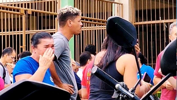 Pais, alunos e funcionários relatam desespero após ataque a tiros que deixou dois servidores mortos e três feridos no São José