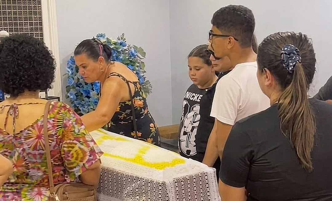Comoção marca velórios de vítimas de ataque no Instituto São José, em Rio Branco