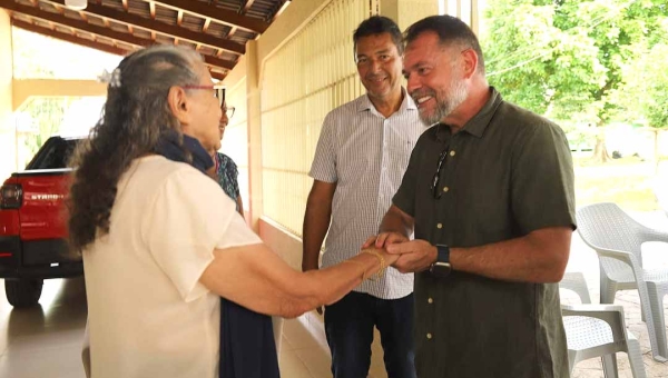 Prefeito Alysson Bestene realiza visita ao Alto Santo e ouve reivindicações da comunidade