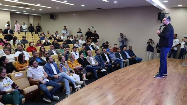 “Vamos ouvir a população para construir um plano que responda às necessidades dos acreanos”, diz Alan Rick ao lançar plataforma digital