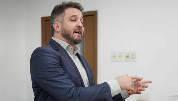 Descarte irregular de lixo e impactos do novo decreto serão debatidos em audiência pública promovida por Felipe Tchê