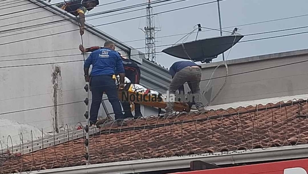 Trabalhador fica ferido após sofrer descarga elétrica em cobertura de prédio em Rio Branco