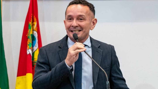 Adailton Cruz denuncia assédio eleitoral em unidades de Saúde do Acre: ‘tem que ser banido’
