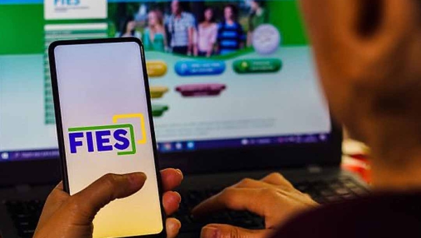 Quase 8 mil contratos em atraso no Acre podem ser renegociados pelo Desenrola Fies