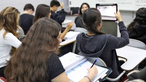 Desenrola: renegociação de dívidas do Fundo de Financiamento Estudantil começa nesta quarta-feira