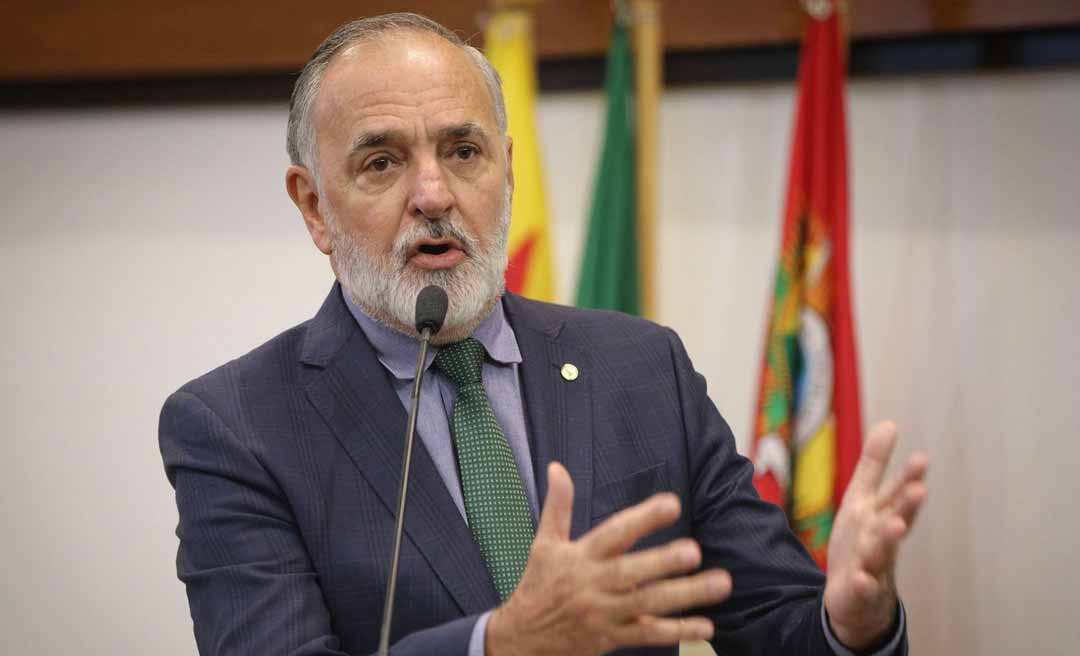 Tchê diz que todos estão de olho na vaga de Gladson ao Senado, mas que confia na decisão do STF
