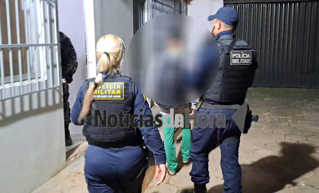 Aluno de 13 anos é conduzido à delegacia após ameaçar professora e citar ataque em escola de Rio Branco