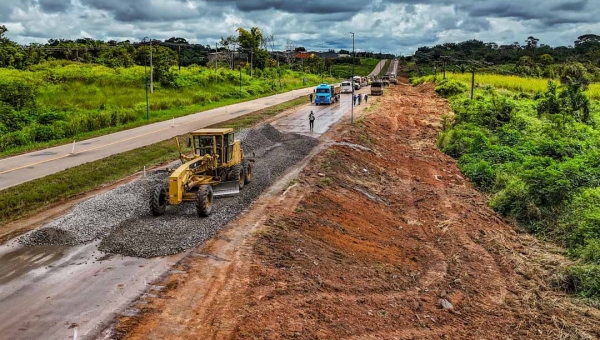 DNIT avança com execução de macadame na Estrada do Aeroporto e orienta usuários sobre alterações no tráfego