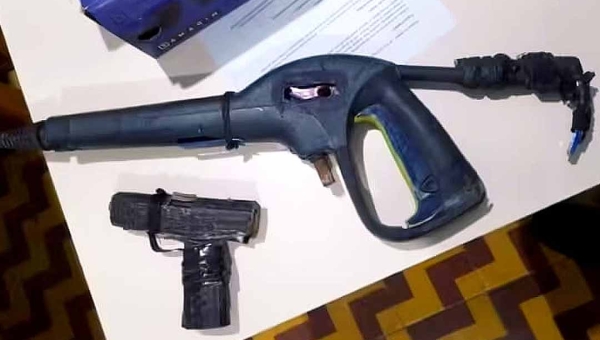 Operação Escola Segura apreende simulacros com aluno de 11 anos em Rio Branco; estudante diz sofrer bullying
