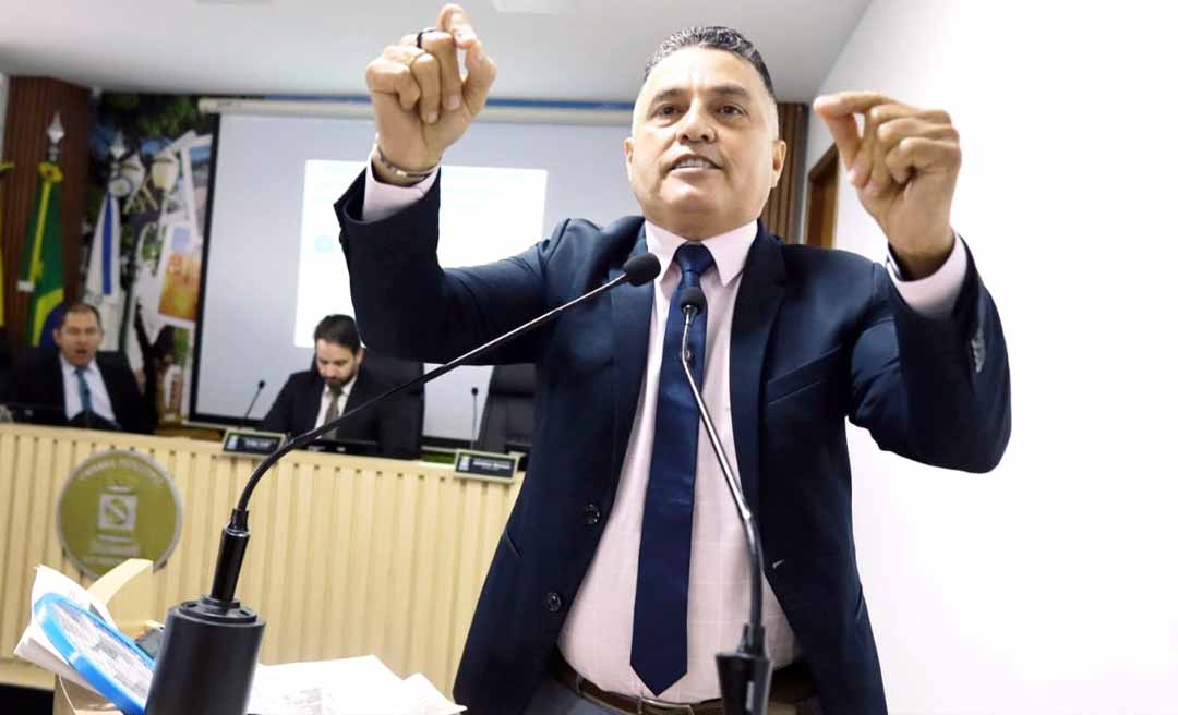 MDB entra na Justiça para pedir perda do mandato de Eber Machado; vereador diz que saída teve aval da direção nacional