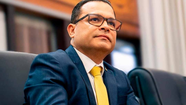 Deputado estadual Tadeu Hassem cobra mais investimentos em segurança durante debate da LDO na Aleac