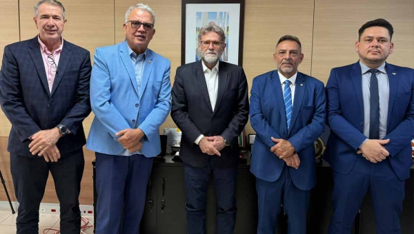 Petecão e Barbary garantem mais de R$ 1,4 milhão para municípios atingidos por enchentes