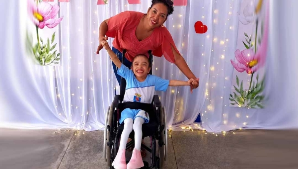 Família mobiliza campanha solidária para ajudar pequena Laís Loren com despesas durante tratamento de saúde