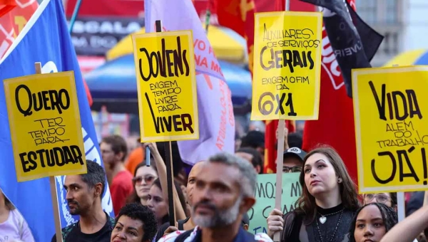 Acordo entre lideranças e governo prevê regra de transição de 60 dias para fim da escala 6x1