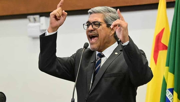 Edvaldo rebate narrativa de Calixto de que aprovação de projeto da Defensoria geraria desconforto entre os poderes