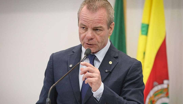 Longo apela ao TCE para tratar com prioridade convocação do concurso dos Bombeiros