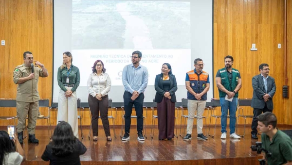 Governo do Acre promove reunião técnica para apresentar prognósticos climáticos e ações preventivas para o período de seca