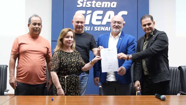 Zé Adriano destaca fortalecimento da indústria acreana com nova plataforma do COMPRAC