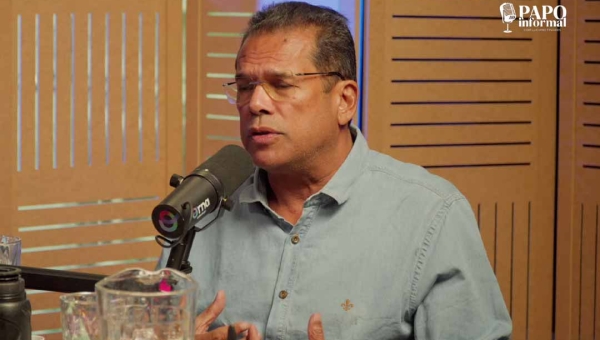 Nas Curtinhas do Papo Informal, Inácio Moreira chama Lula de “conciliador” e Bolsonaro de “intransigente”