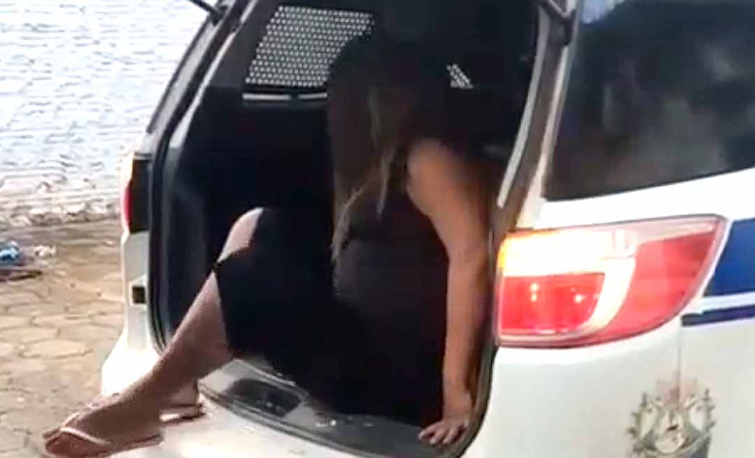 Força Tática prende mulher suspeita de tráfico e apreende arma de fogo na Cidade do Povo
